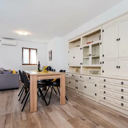 R Appartement Rovinj