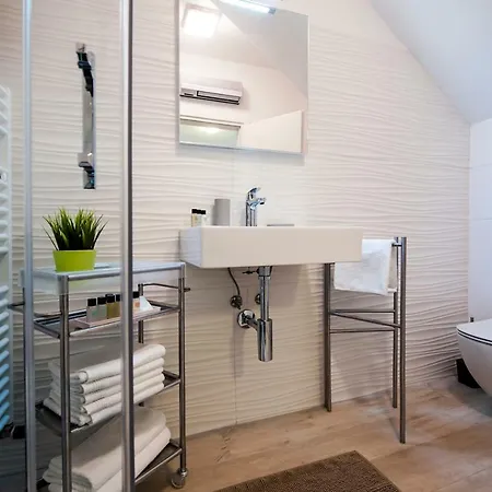 R Apartment Rovinj